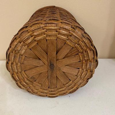 Vintage Basketville Round handled basket