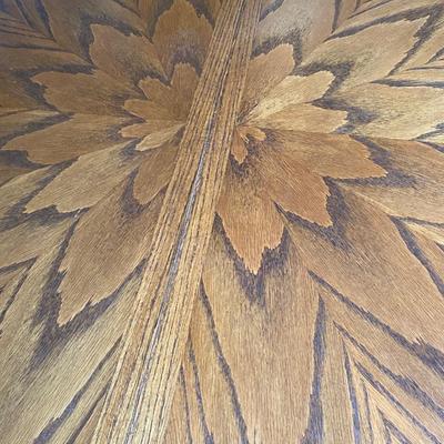Beautiful vintage solid oak clawfoot pedestal dining table with one 24” leaf