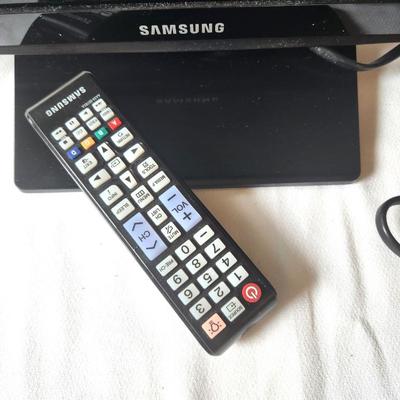 Lot #59 Samsung 24" Flatscreen with Remote - works