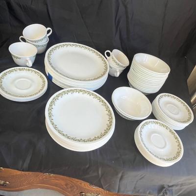 Large Corelle Crazy Daisy set