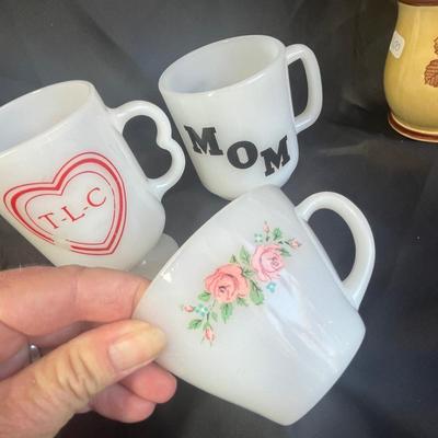 Lot of mugs