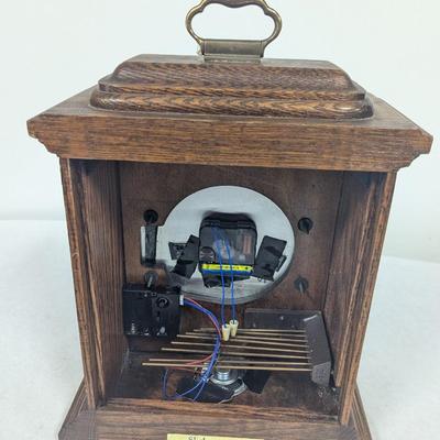Battery Operated Sligh Desk Clock