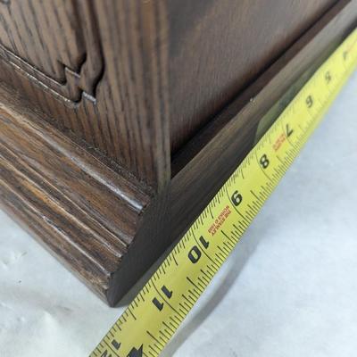 Battery Operated Sligh Desk Clock