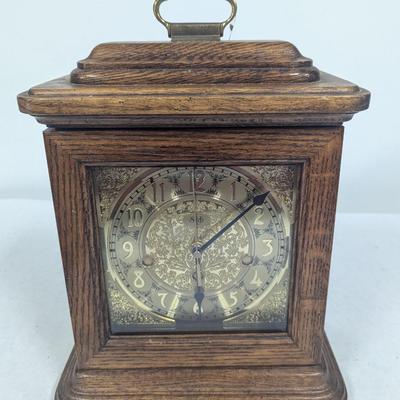 Battery Operated Sligh Desk Clock