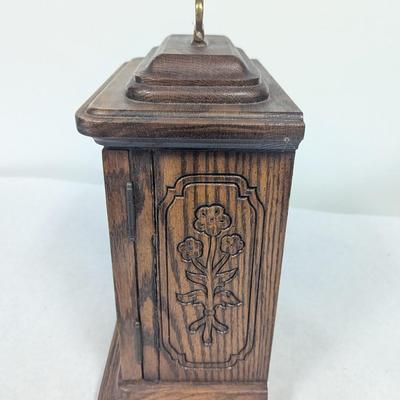 Battery Operated Sligh Desk Clock