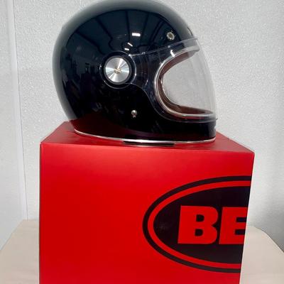 NOS Bell Gloss Black Bullitt Full-Face Motorcycle Helmet - Size M