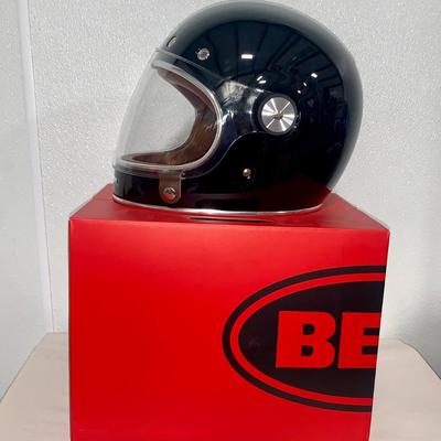 NOS Bell Gloss Black Bullitt Full-Face Motorcycle Helmet - Size M