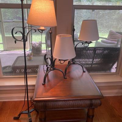 3 metal adjustable height lamps