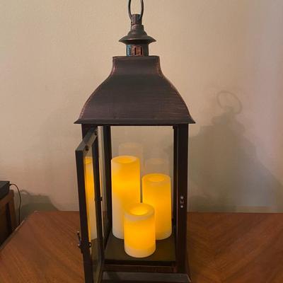 Metal copper colored lantern w/led candles