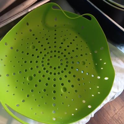 Rubber strainer