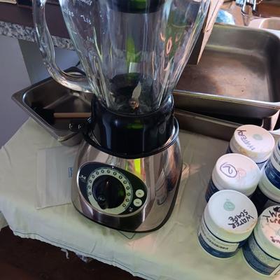 Glass blender