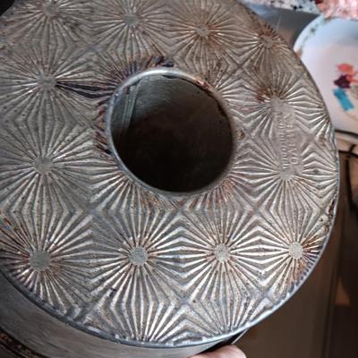 Vintage Bunt Pan