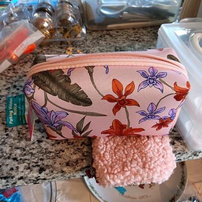 Makeup bag