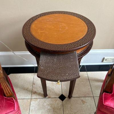 Accent Table with Pull Out Shelf