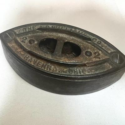 Cast Iron Trivets & Antique Irons (LR-RG)