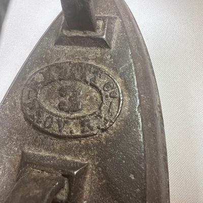Cast Iron Trivets & Antique Irons (LR-RG)