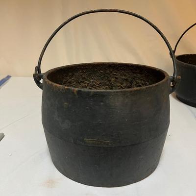 Pair of Cast Iron Pots W/Handles (LR-RG)