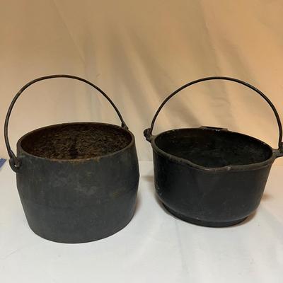 Pair of Cast Iron Pots W/Handles (LR-RG)