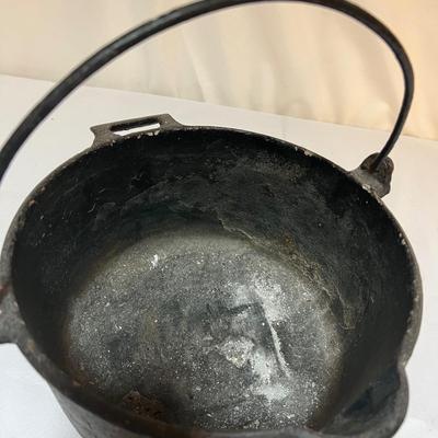 Pair of Cast Iron Pots W/Handles (LR-RG)