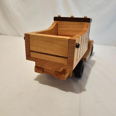 Wooden Dump Trucks, Flat Beds & More (G-JS)