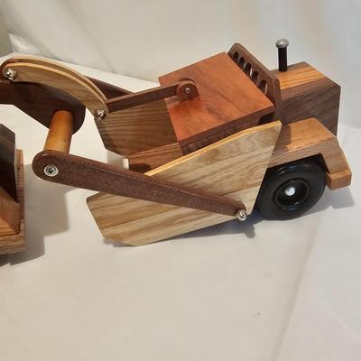 Assorted Wooden Earth Moving Toys (G-JS)