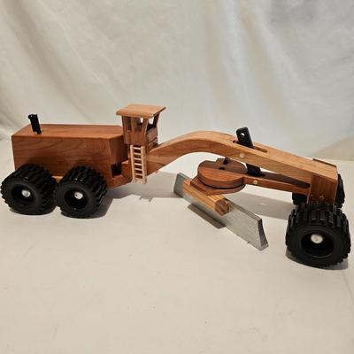 Assorted Wooden Earth Moving Toys (G-JS)