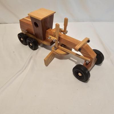 Assorted Wooden Earth Moving Toys (G-JS)