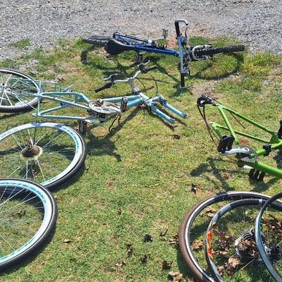 Lot of bicycles-schwinn and other