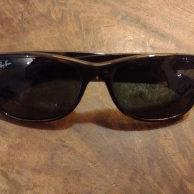 Ray Ban Sunglasses 2132