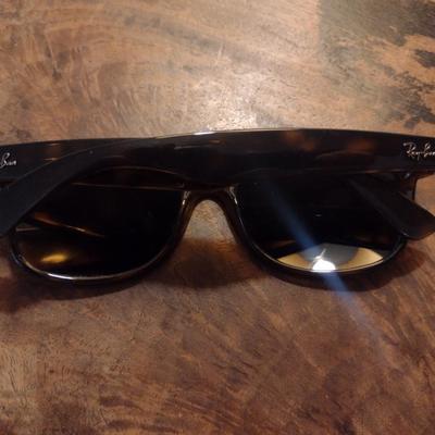 Ray Ban Sunglasses 2132