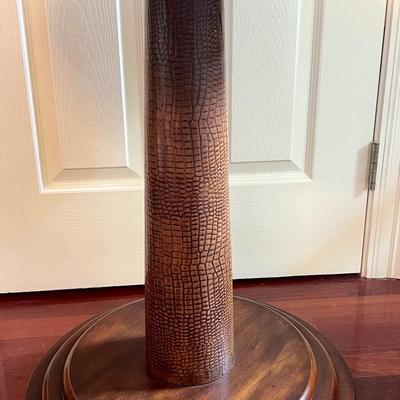 Solid Wood Inlaid Alligator Pedestal Side Table