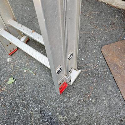 16' Extension Ladder and Wooden Step Ladder (G-JS)