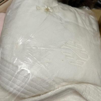 BIG Lot New in Package Bedding Dining Linens