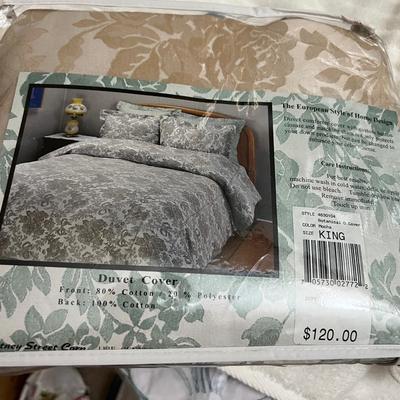 BIG Lot New in Package Bedding Dining Linens
