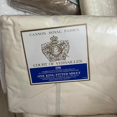 BIG Lot New in Package Bedding Dining Linens