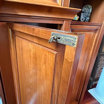Absolutely Gorgeous Solid Wood Cherry & Spruce Schrunk ~ Germany
