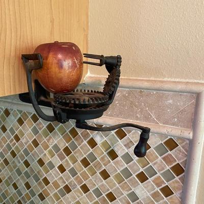 Apple peeler