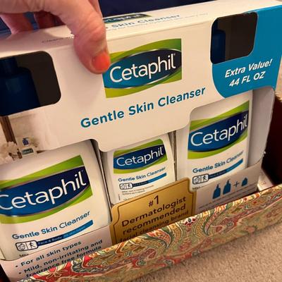 BIG Lot New Toiletries - Cetaphil, Neutrogena, Gillette