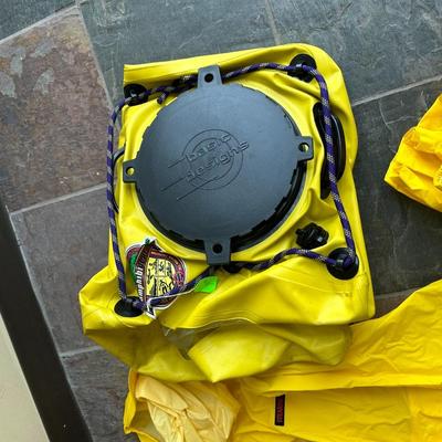 Stearns dry wear M rain jacket and pants and dry bag good for boating