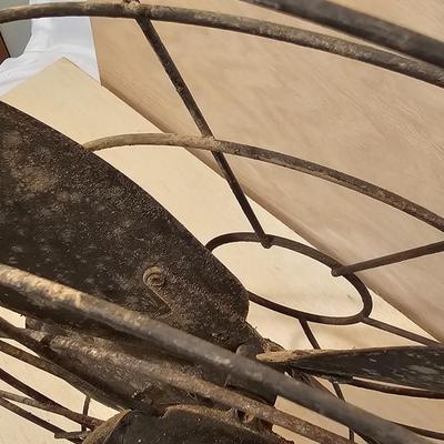 Vintage Electric Table Fan (G-JS)