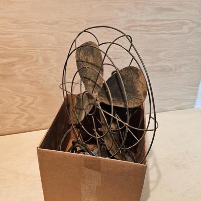Vintage Electric Table Fan (G-JS)
