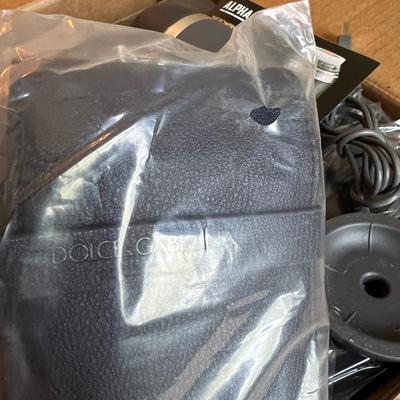 Mixed Lot - 2 Men’s Clarisonic, Dolce Gabbana Shave Set, DG Cologne