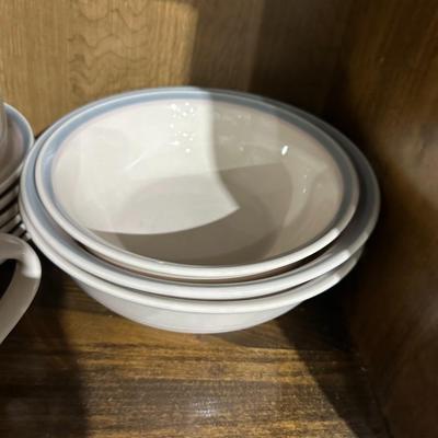 13 Pieces of Praltzgraff pottery