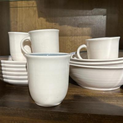 13 Pieces of Praltzgraff pottery