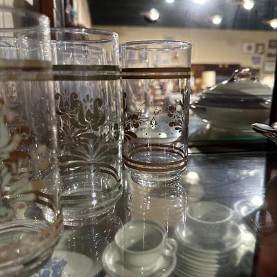9 vintage Pfaltzgraff glasses