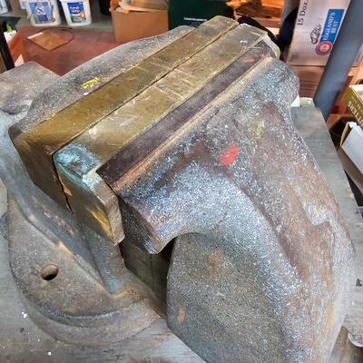 L S Starrett Athol Bench Vise (G-JS)