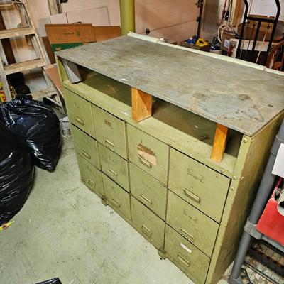 12-Drawer Storage/Work Bench (G-JS)