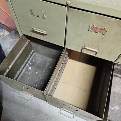 12-Drawer Storage/Work Bench (G-JS)