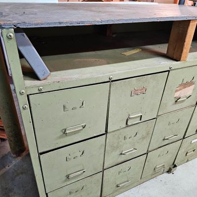 12-Drawer Storage/Work Bench (G-JS)