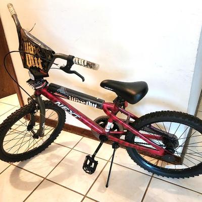 Lot #81 Next WIPE OUT youth bike